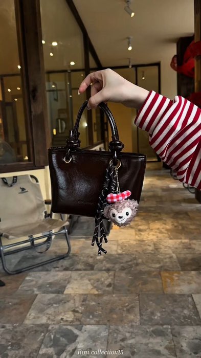 #taswanita #taskekinian #slingbagwanita #tasmewah #DiskonRacunShopee #RacunShopeeOutfit