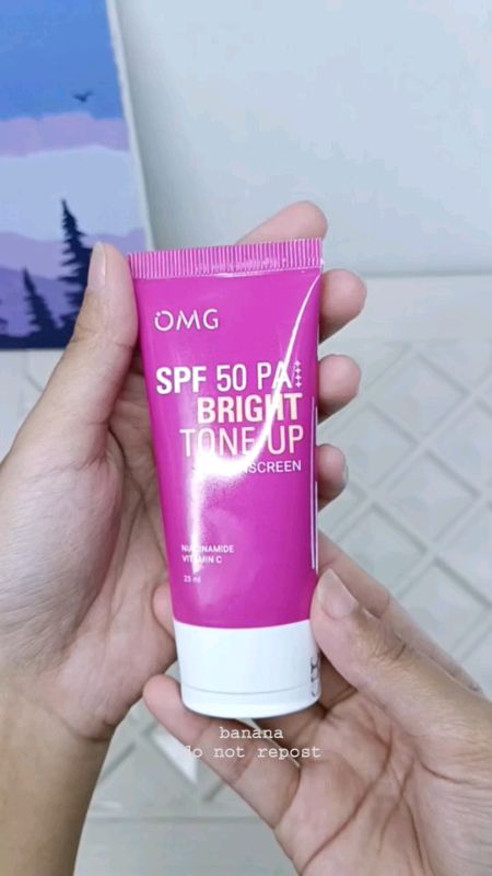 sunscreen dengan toneup yang ga lebay #sunscreenomg #ViralDiShopeeVideo #RacunShopee #shopeevideo #ShopeeBeautyHaul #ShopeeCOD