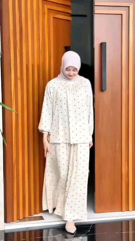 LalunaSeries #SetelanWanita #SetelanRayon #FashionWanita #OutfitWanita #BajuWanitaKekinian #SetelanMotif #OOTDFashionShopee #shopeevideo #RacunShopee