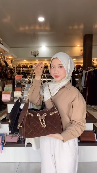 cakeep cus ini tas terbaru check out sekarang juga✨💕 #tasgemes #tasviral #tasmurah #taslucu #slingbagsalatiga