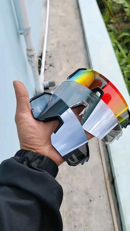 #fypシ #fyp #kacamataolahraga #kacamataoutdoor #ViralDiShopeeVideo #Diskon50Persen #RacunShopee #kacamatakece #kacamatakeren #kacamatamurah #kacamata