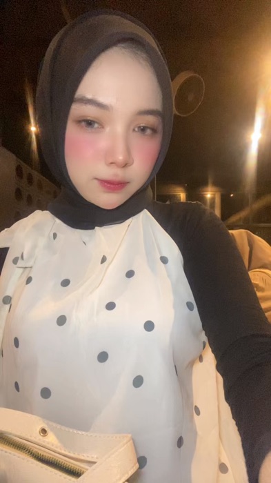 baju blouse polkadot
