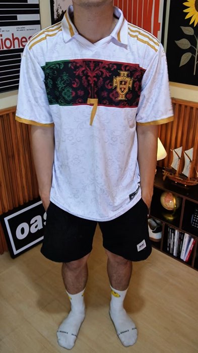 Jersey Vintage Casual Portugal 🇵🇹  Asli Kereeeen 😎 #jersey #jerseybola #jerseytimnas #streetwear #outfitkece #vintage #DiskonRacunShopee