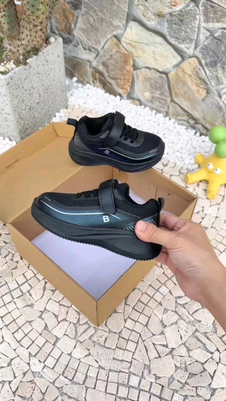 sepatu hitam anak#sepatuanakmurah#sepatu#sepatuhitam#ViralDiShopeeVideo#66sale#backtoschool#gajiansale#bigsale#77bigsale#
