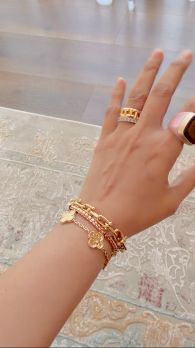 Gelang gelang cantikkkk di toko iniii 😍#stackingbracelets #braceletgelang #gelangkekinian #gelangcantik #gelangantikarat