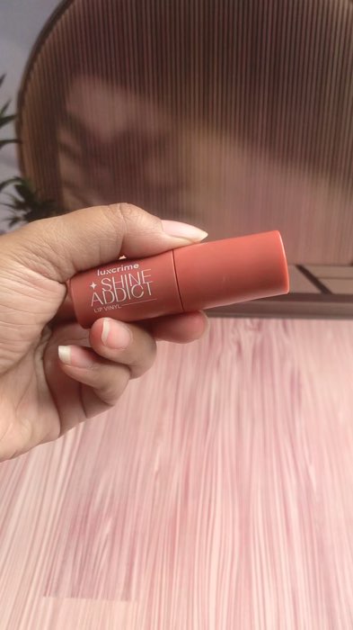 Lip cream glossy#luxcrime #luxcrimeshineaddictlipvinyl #RacunShopee #shoopevideo #ShoopeCod
