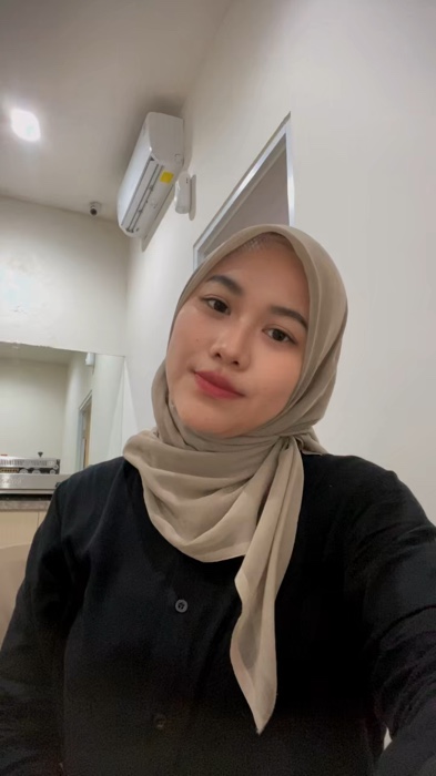 Hijab paris japan yang aku pakai warna TAUPE yaa girlss 🫶🏻 #hijabstyle #nathelabel #hijabparisjapan