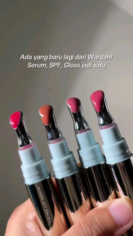 Lip serum yang comel ini pastinya bisa sekaligus menutrisi #RacunShopee #shopeevideofeed #lipserum
