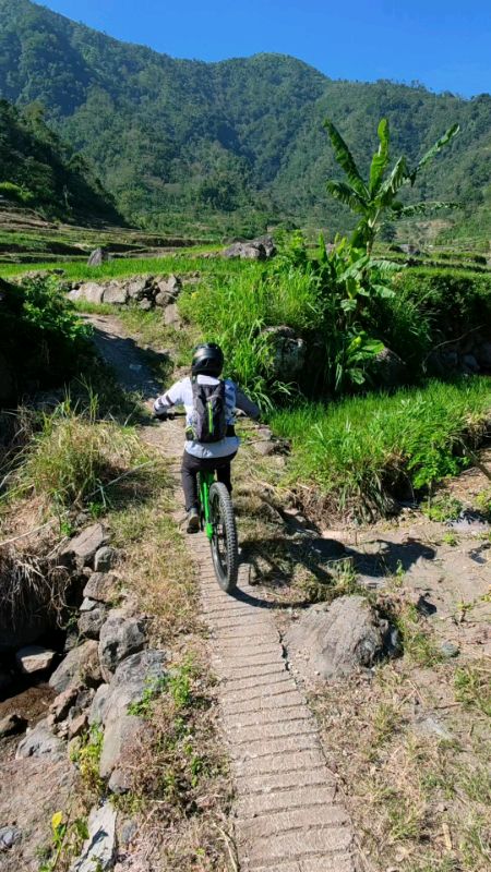 Ketika drone, sepeda, camera mini jadi satu... #drone #wisata #hoverairx1pro #insta360goultra #patrol