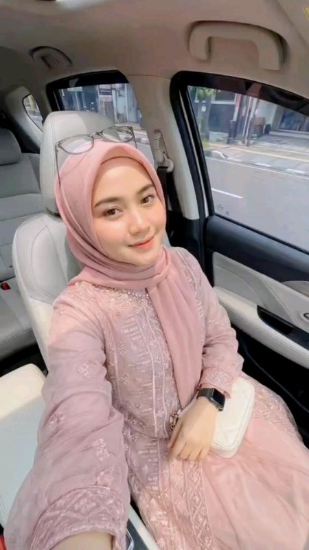 Dress Wanita#dresswanita#dresskondangan #dresswisuda#ViralDiShopeeVideo#RacunShopee#trendingviral #OOTDFashionShopee