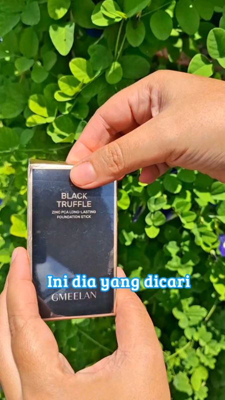 foundation PCA stick, good looking, matte 24jam, mudah diblend, murah dan berkwalitas. #foundation #mua #PromoNonStop #RacunShopee #makeup