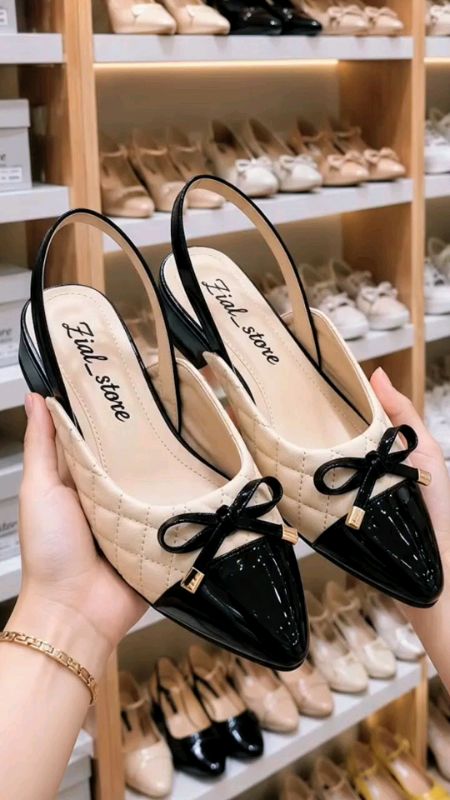 Heels terbaru cakep #ShopeeLook #SpillRacunShopee #DiskonRacunShopee #OOTDFashionShopee #ShopeeCOD #ViralDiShopeeVideo