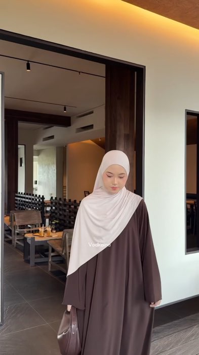 Abaya adem super flowy plus anti UV✨🤏 #ShopeeReview #SpillRacunShopee #shopeefitcheck