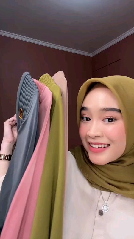 Terlarissss bergo Hamidah size L label besi by toko murah#hamidah #jelbabbergo