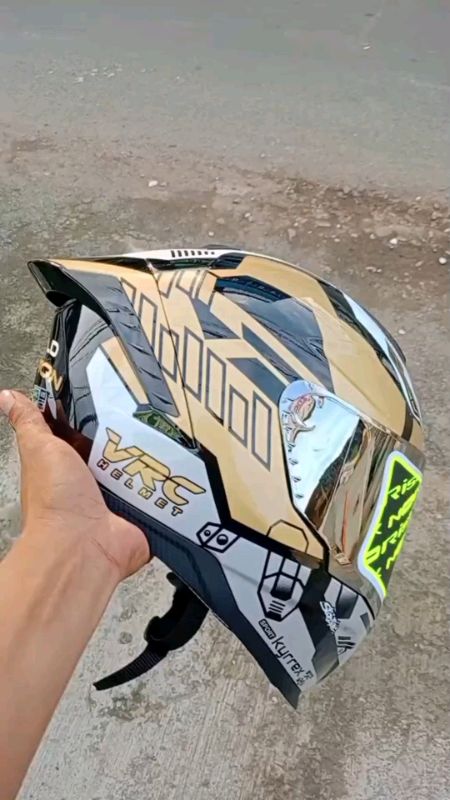 Helm VRC #ShopieeLook #SpilBawahBerkah #ShopeeCOD #helmberkwalitas