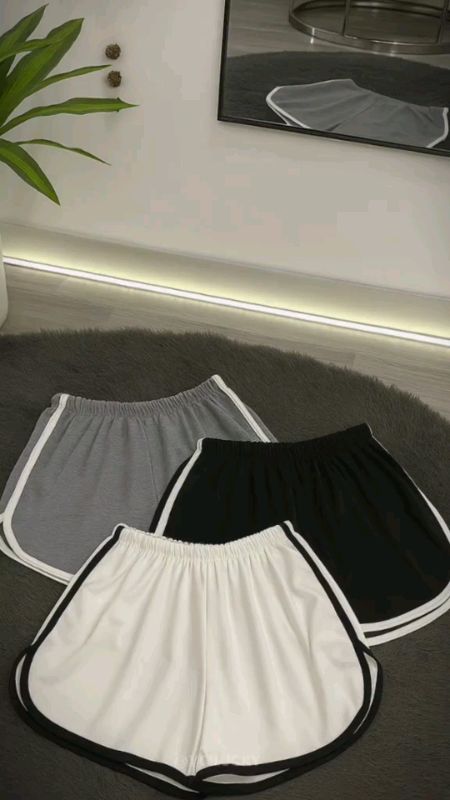nyaman di pakai buat santai di rumah #celana #celanapendek #celanapendekwanita #hotpants #shortpants #boxerwanita