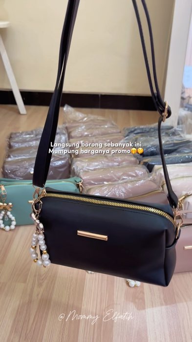 #GakNyeselBeliIni #SpillBawaBerkah #ShopeeLook #CODinApa #GratisOngkirRP0 #OOTDFashionShopee #taswanita #tas #slingbag #shoulderbag #fyp #trending