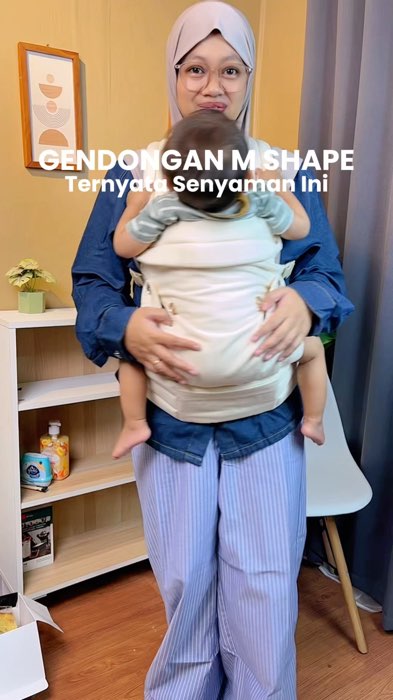Gendongan nyaman nggak bikin pegal 💕🫶🏻 #gendonganmshape #gendonganbayi #CODinApa #SpillBawaBerkah #GratisOngkirRP0