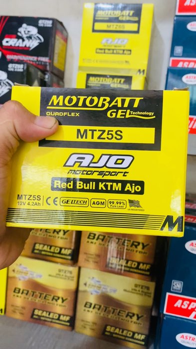 aki motor motobatt original lagi diskon nih guys #akimotor #beat #original #shopeevideo #fyp