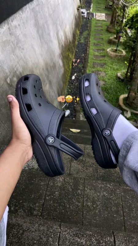 sandal ter keC menurut gua🤩#sandalviral #sandalcrocs #crocssandals #murahbanget #promoshopee #FashiondiShopee