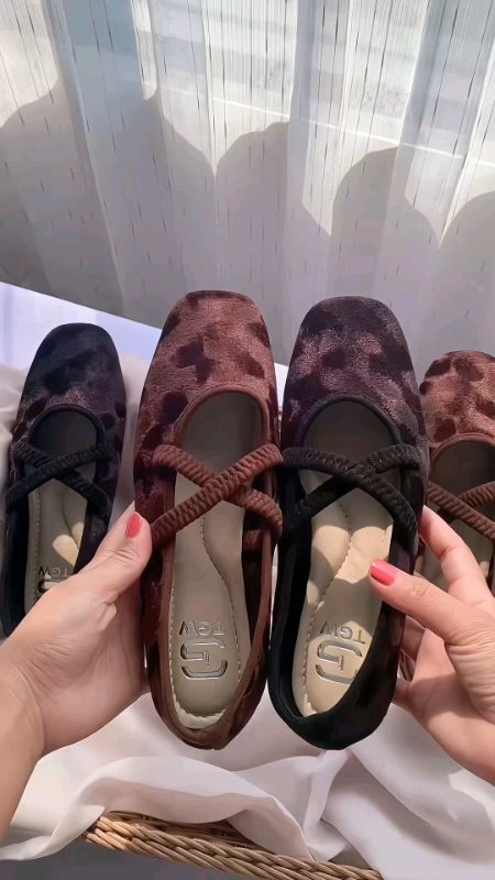 gemess bangettt!!#sandalwanita #sandalwanitakekinian #outfitideas #oufitkekinian #flatshoes #ShopeeHaul #RacunShopee