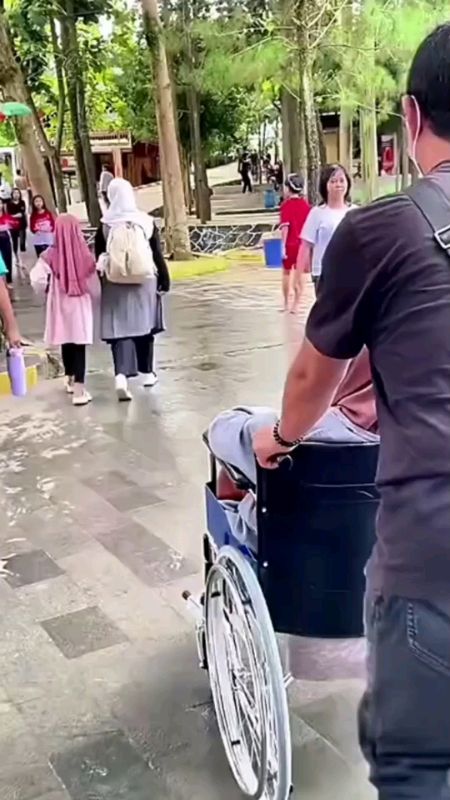 Kursi Roda #ShopeeCOD #ahopeehaul #dijamintahan