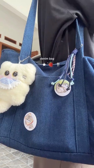 totebag denim ??#totebag #bag #jeans #jeansbag #denimbag #shoopevideo #DiskonRacunShopee #tas