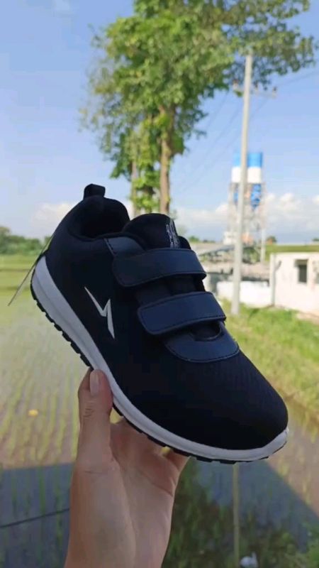 sepatu anak😎#sepatuanaksd #sepatuanakperempuan #sepatuanak #shopeevideo #SpillBawaBerkah #ShopeeLook #ShopeeCOD