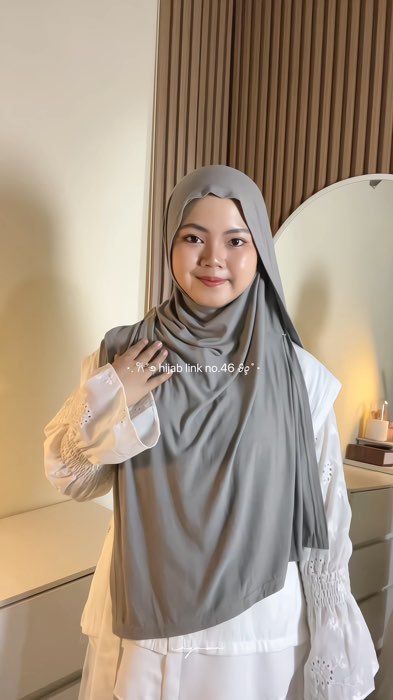 #OOTDFashionShopee #fashionwanita #RacunShopee #ViralDiShopeeVideo #DiskonRacunShopee #GakNyeselBeliIni #GratisOngkirRP0 #outfitideas #hijab #fyp