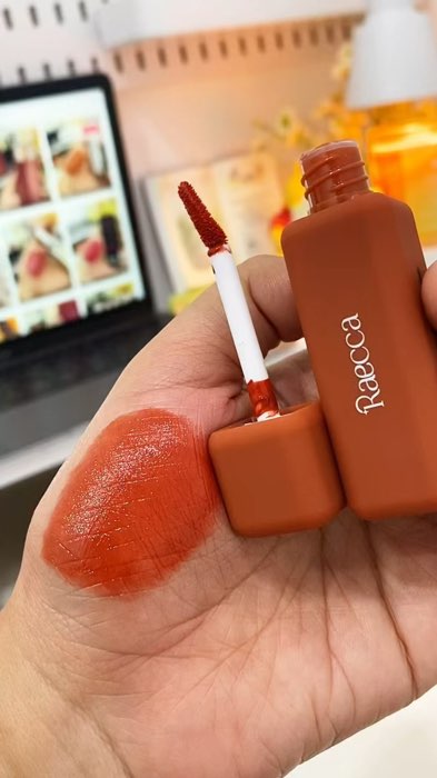 #raecca #raeccaglowuptint #raeccaliptint #liptint #lipstikviral