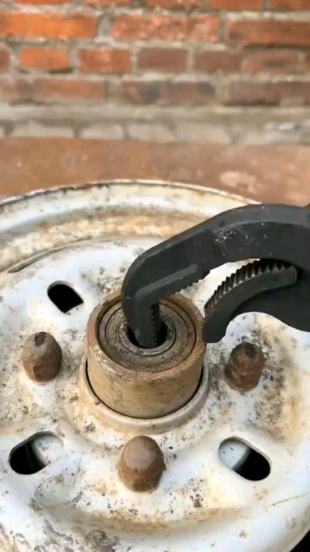 #treker #trekerbearing #trekercabutbearing  #trekerpuller #trekermagnet #trekerbearingpuller #fyp #trending #fypla #ViralDiShopeeVideo #otomotif