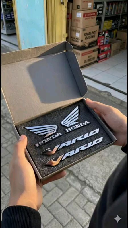 emblem motor vario #emblemvario #emblemmotor #emblemhonda #SpillRacunShopee #ShopeeLook #ShopeeCOD