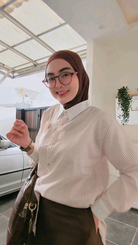 outfit ngantor yang ga pernah gagal apalagi bergo nya SE style ini.. 💯🤏 #bergoinstan #kerudunginstant #kalishaxmima #bergorayon
