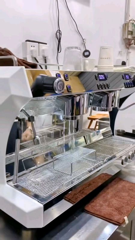 Rekomended #mesinkopi #mesinkopiespresso #mesinkopiprofesional #espressomachine #espressomachinecoffee #ferrattiferro #mesinkopiferrattiferro #fyp