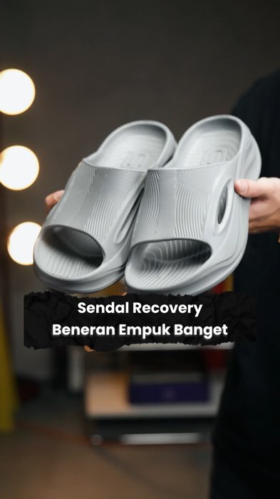 Sendal ini empuk banget asli! Yaman banget kalo dipake buat harian #sendal #sandal #footwear #sendalempuk