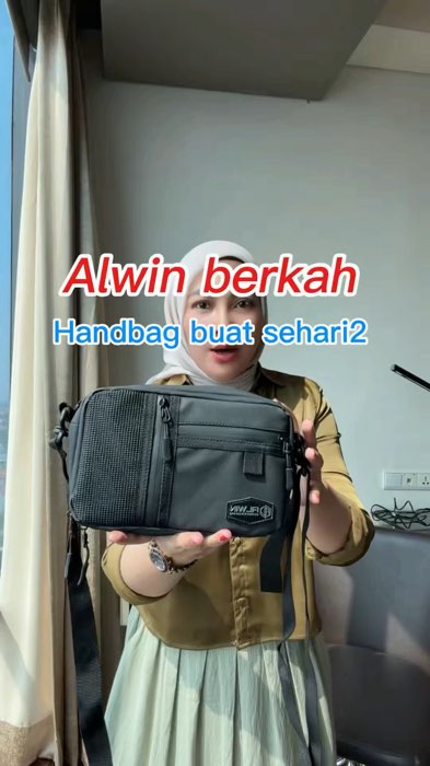 Slingbag sehari2 keren #tasselempang #alwinberkah #ShopeeReview #ShopeeLook #ShopeeCOD #SpillBawaBerkah #shopeevideo