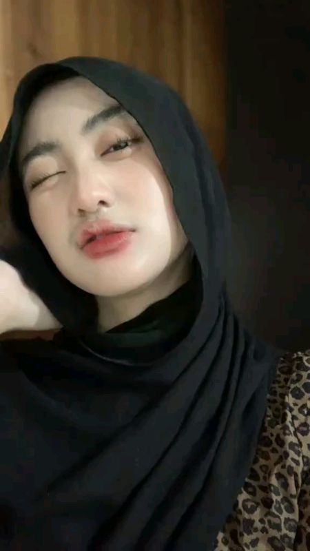 MAU TAMPIL CANTIK BANGET KAYAK KAKANYA SI CUKUP PAKE HIJAB INI AJA YAA #pashminaviscose #hijabstyle #shopeevideo #RacunShopee #ShopeeFashionHaul