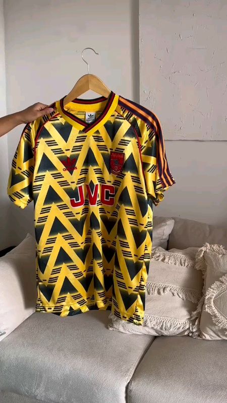 Jersey Retro Arsenal Bruished Banana #arsenal #epl #blokecore #blokecoreoutfit