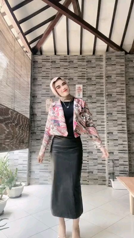 #rokkulit #ootdrok #fypshopeevideo #RacunShopee #inspirasiootd #inspirasioutfit #OOTDFashionShopee