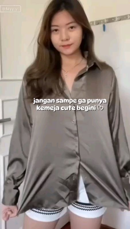 #kemejasatin #kemejawanita #kemejakondangan #voucherdiskon #kampus #cantikdishopeeserumbeauty #shopeevideo