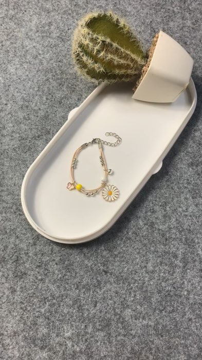 Gelang cantik bikin tangan auto dilirik😍#RacunShopee #ShopeeLook #ShopeeFashionHaul #gelangkekinian #gelangcantik #gelangmurah #gelangtali #fyp