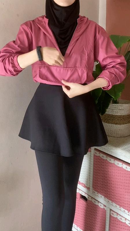 simple aja buat olahraga yg penting nyaman #jaketolahraga #jaketparasut #jaketcrop #outfitolahraga #bajuolahraga #rokleggingsport #bajugym