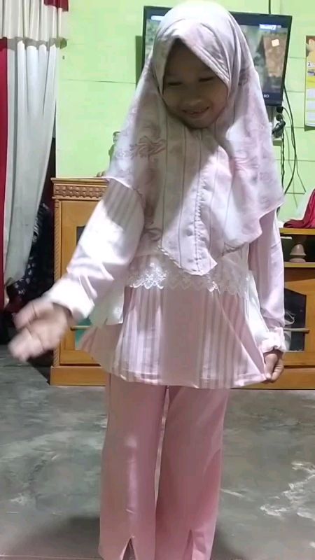 setelan celana cutbray anak cakep banget#RacunShopee #nyeselgakbeliini #outfitkekinian