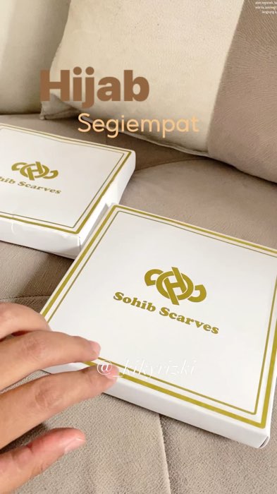 Hijab premium harga murah #RacunShopee #SpillRacunShopee #ViralDiShopeeVideo #hijabsegiempat #sohibscarves #hijabpremium