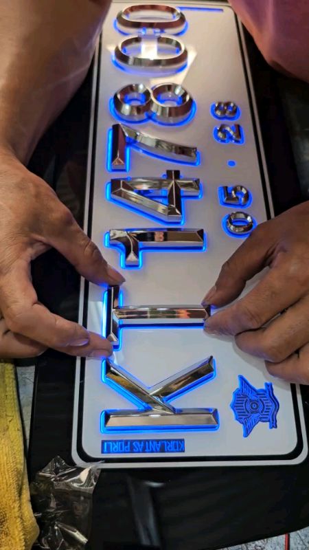 langsung di check out sekarang!!🤩 #ledmobil #platmobilcustom
