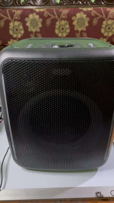 Eggel fortis 2 speaker canggih sangat cocok untuk karaoke, bermain gitar, mendengarkan musik dan bisa membuat hati ceria