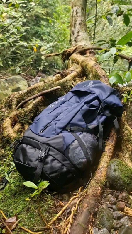 minimal punya 1 kalo suka ke hutan #videoviral #hiking #outdoorlife #bigsale #ViralDiShopeeVideo #RacunShopee