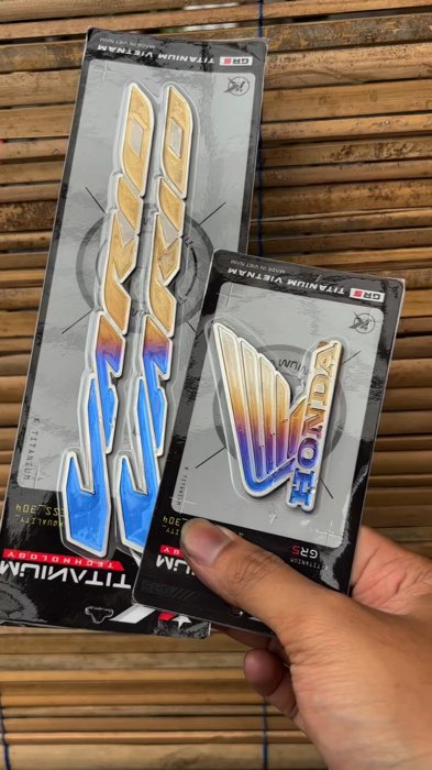 Sesuikan pilihan untuk motor mu 🤩 #emblemvariotitanium #emblemsayaphonda #emblemtitanium #emblemtitaniummotor #foryoupage #fyp