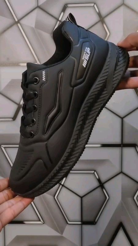 #sepatuhitam #ViralDiShopeeVideo #ShopeeCOD #DiskonShopeeVideo #GratisOngkirRP0