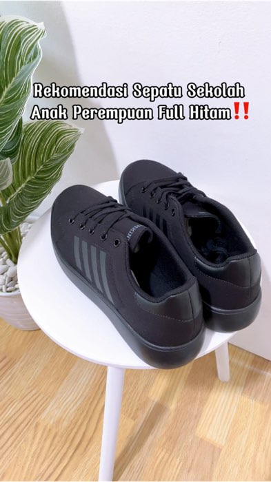 Sepatu anak #sepatuanak #sepatutomkins #sepatuwanita #sepatumurah #sepatusekolahhitam #sepatusekolah #Diskon40RB #RacunShopee